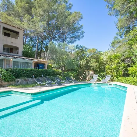 Pour 4 Les Pins Apartmán *
