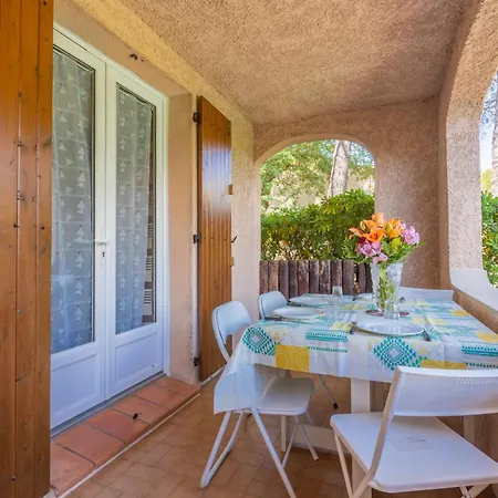 Apartment Pour 4 Les Pins Saint-Raphael (Var)