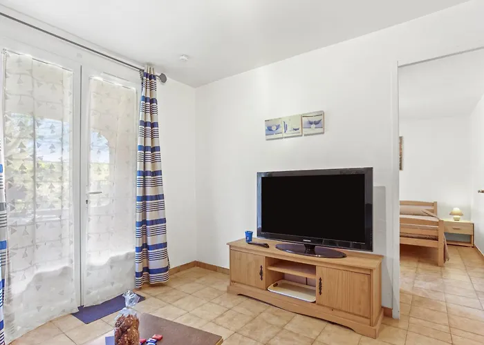 Pour 4 Les Pins Apartment Saint-Raphael (Var)