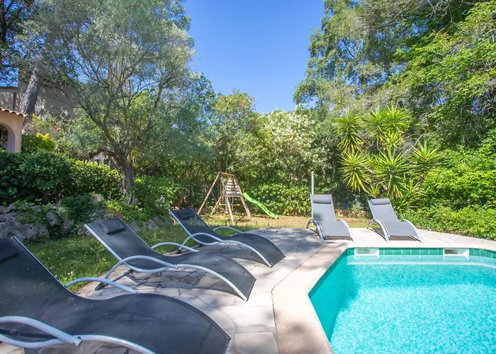 Pour 4 Les Pins Saint-Raphael (Var)